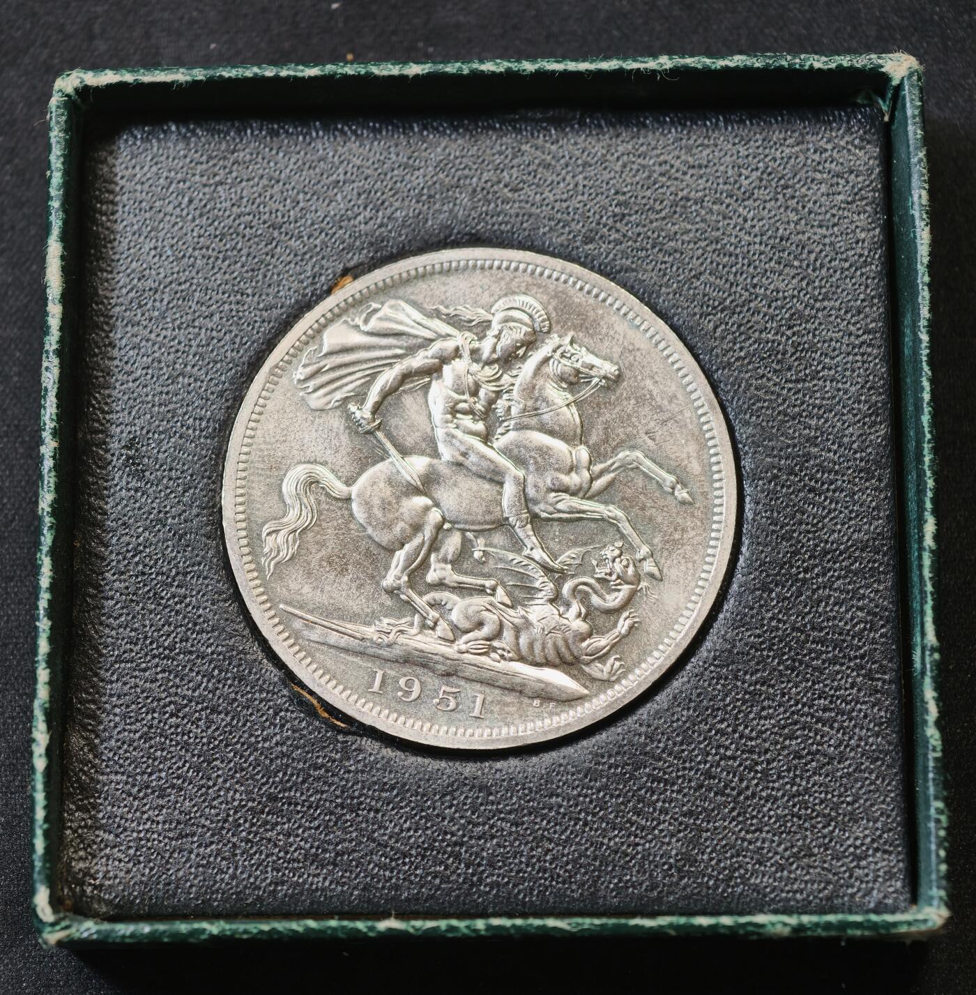 甄臻铺-世界币章拍卖（第58期），送拍享返佣金等优惠多多