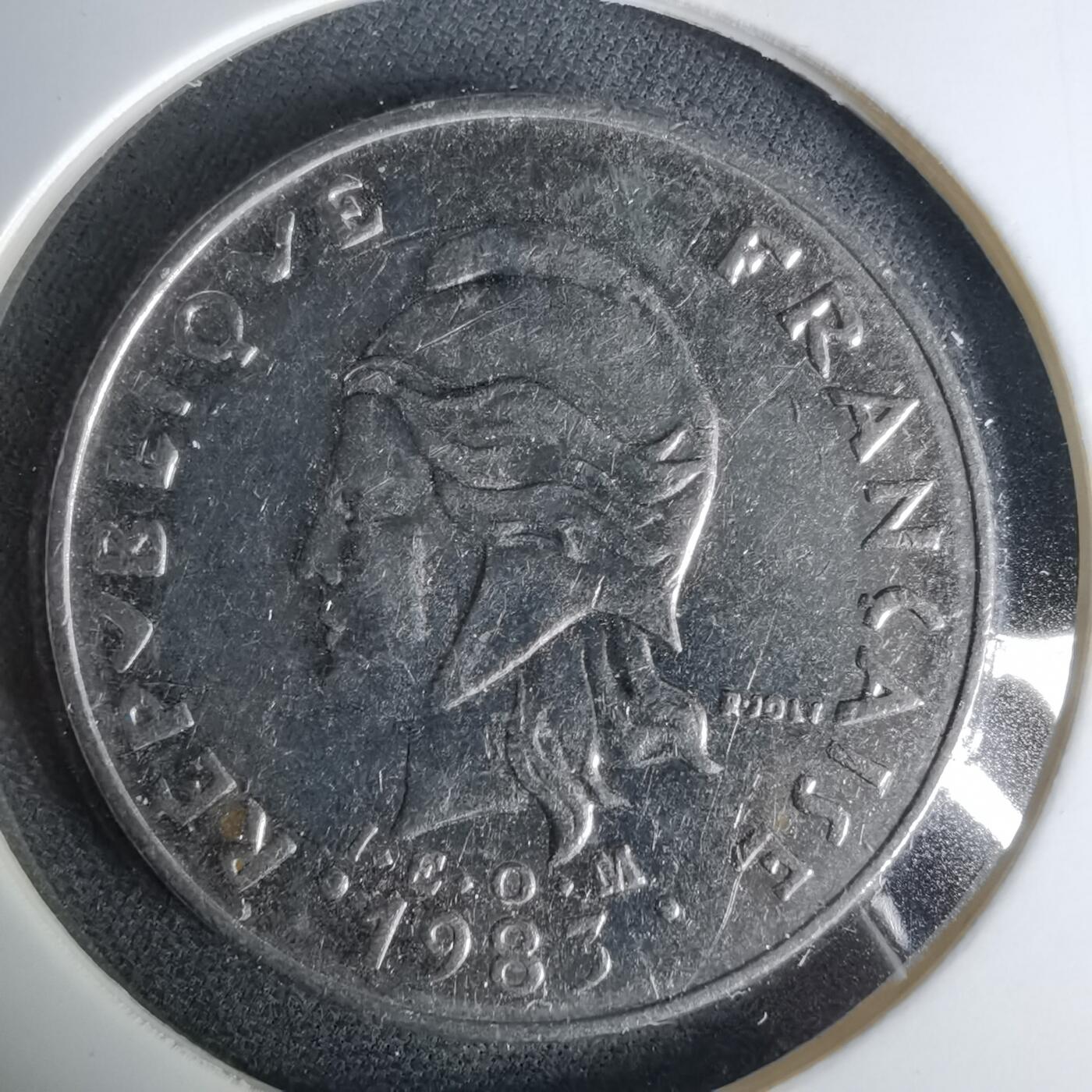 沼泽如烟--第1041场 法属新喀里多尼亚1983年20法郎