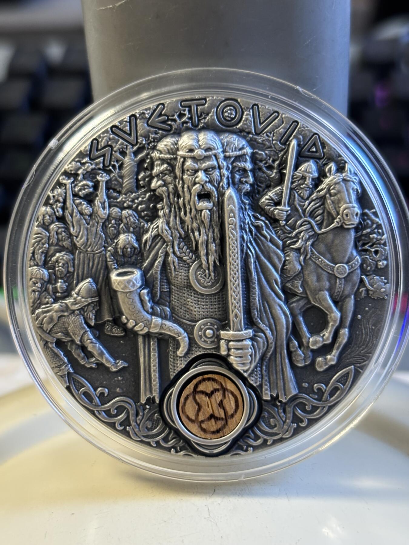 第196期拍卖 纽埃2019斯拉夫神系列2战神斯韦托维德2盎司银币，999银，发行500枚