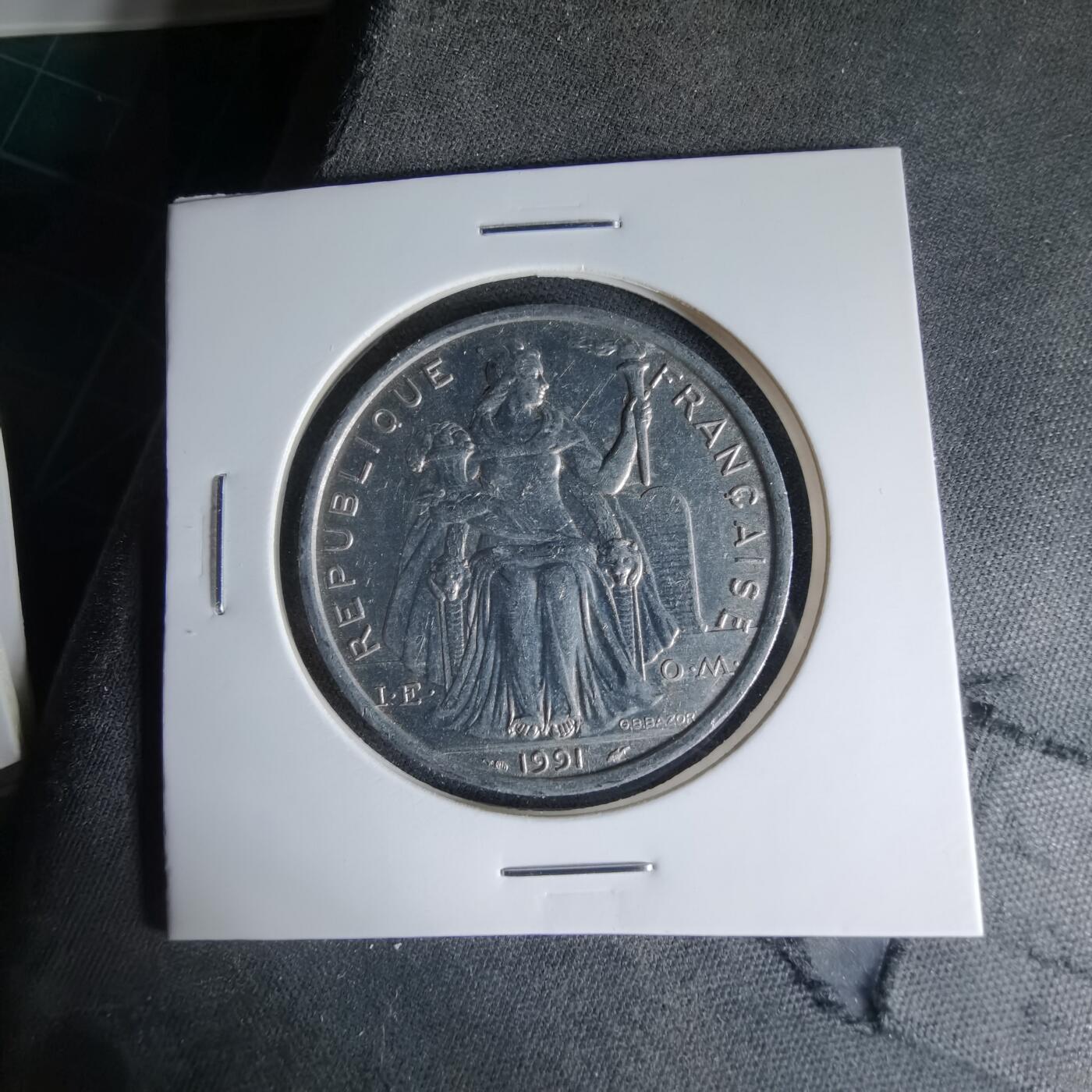 沼泽如烟--第1041场 法属新喀里多尼亚1991年5法郎