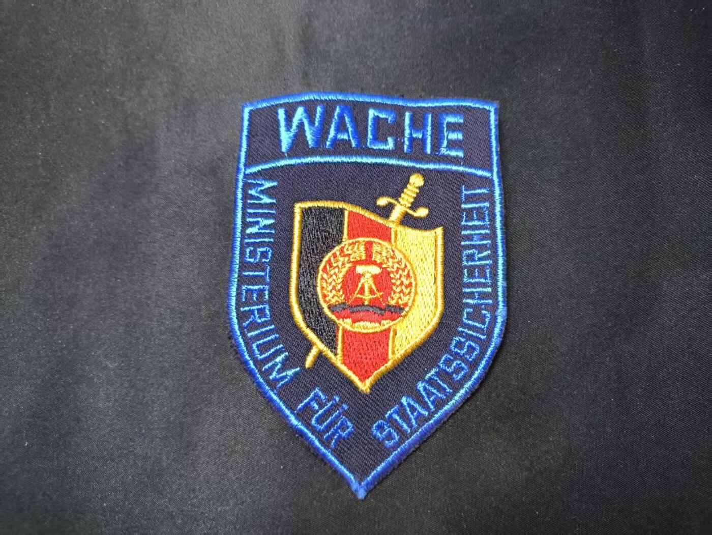 云宸嘉赏-勋臻佳藏四月精品甄选场次（低佣 一元一手） 民主德国史塔西（Stasi）国家安全部臂章  早期刺绣警卫版本