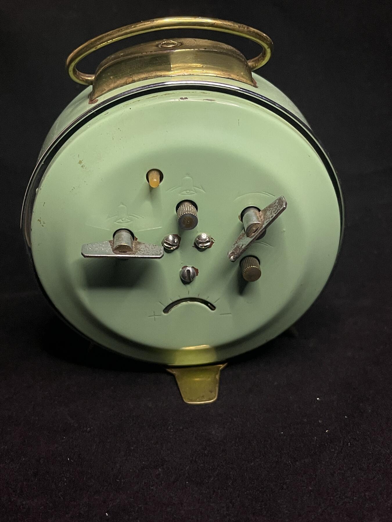 专场 闹钟一个能走不包准