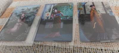 秋原瞳的小店第四十期——青梅时节雨纷纷，牧童遥指杏花村 - 小浣熊30周年红楼彩闪3张——一男两女