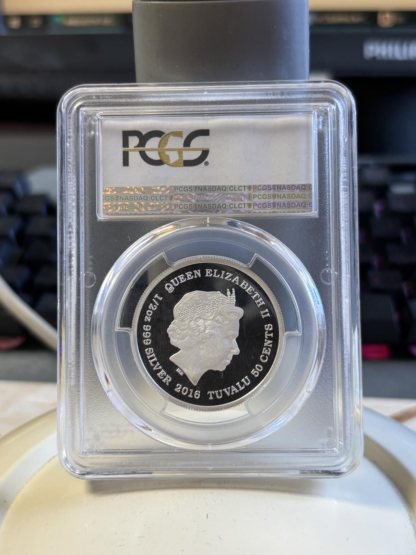 第196期拍卖 图瓦卢2016年幼崽系列猞猁宝宝半盎司彩色纪念银币PCGS-PR70,999银，发行5000枚