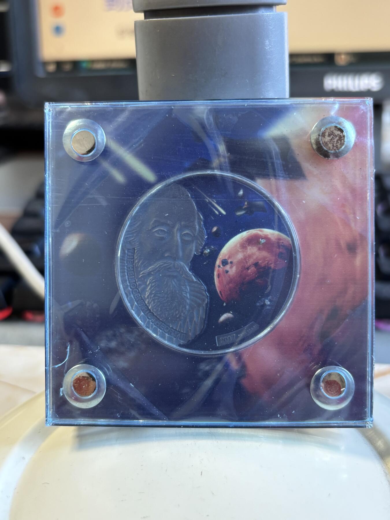 第196期拍卖 布基纳法索2017天文学家系列2开普勒镶3陨石银币,999银，发行500枚