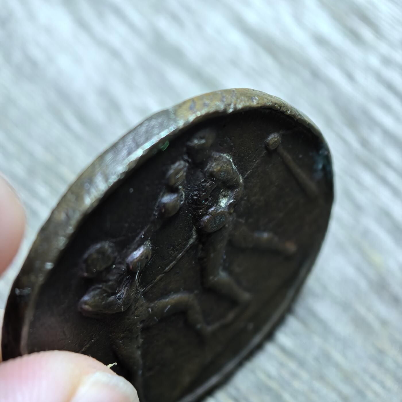 一枚19世纪初期欧洲拳击题材纪念章 包浆自然，铜制古朴，岁月痕迹明显