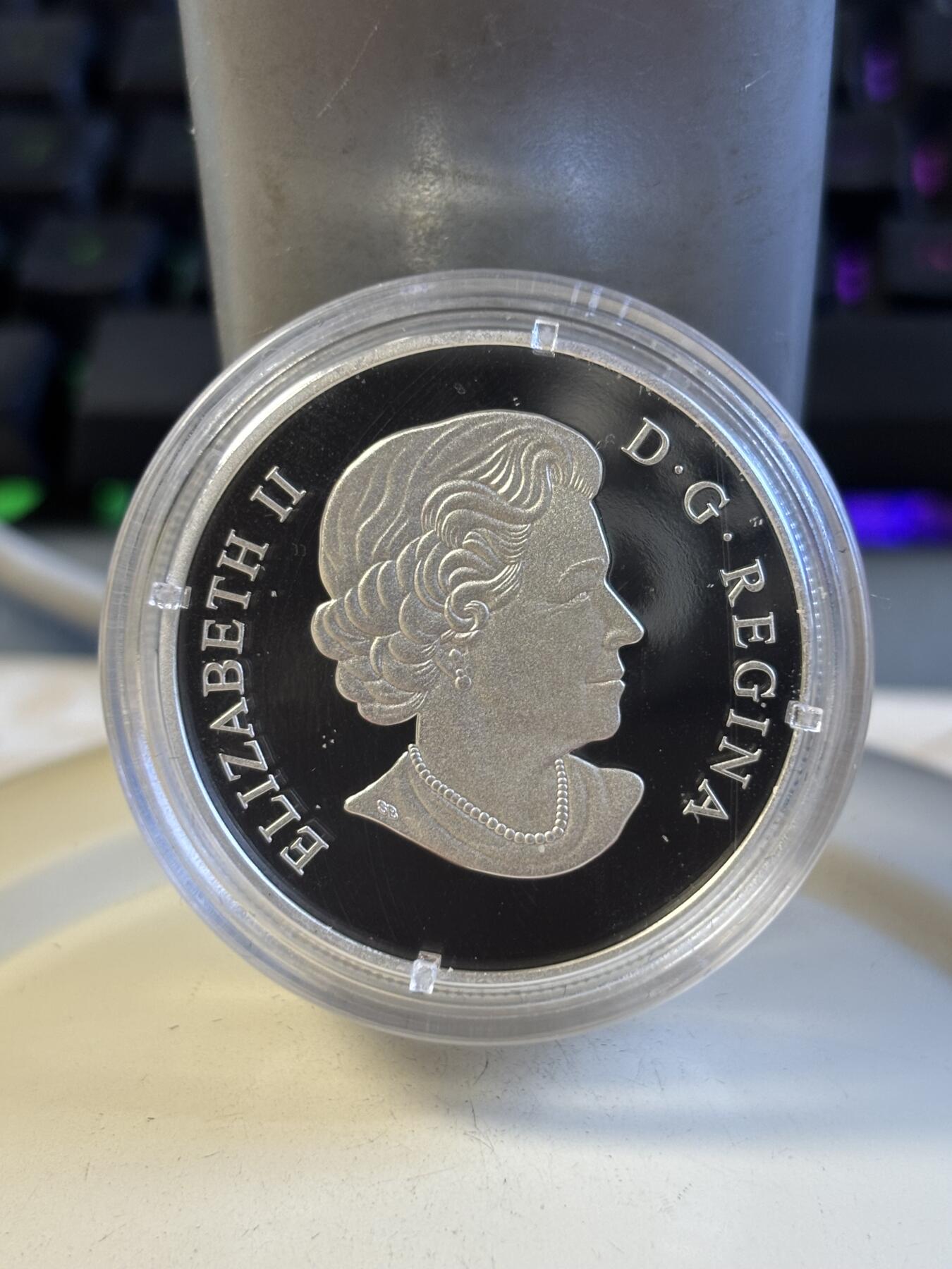 第196期拍卖 加拿大2014年睡莲和豹纹蛙镶嵌玻璃1盎司彩色纪念银币，9999银，发行12500枚