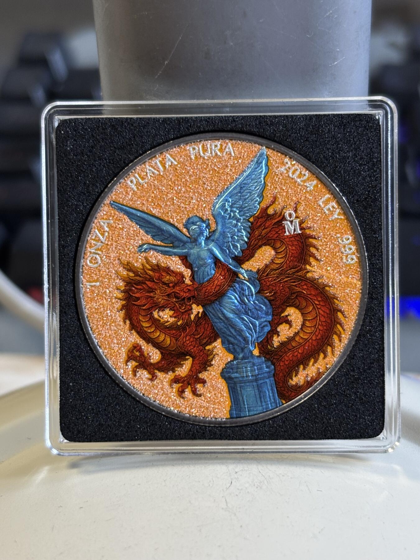 第195期拍卖 墨西哥2024年自由女神世界龙系列1中国红龙双面彩色银币，999银，发行500枚