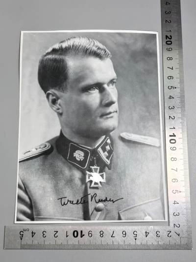 小驴勋章奖章收藏4月4日周六晚六点拍卖（珍爱和平，收藏战争，铭记历史，勿忘国耻，忠党爱国。有偿代拍，送拍规则在简介最后，参拍须阅读规则后再参拍，关系到运费包装发货时效真假辨别等关键信息，拍卖时不再发原图，看大图店主微信码在拍卖店铺介绍里） - 最后释放的战犯、骑士铁十字勋章获得者，党卫军少校walterreder沃尔特·雷德（1915年2月4日﹣1991年4月26日）战后稀有签名照。