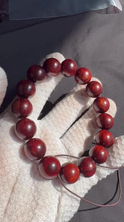 零元拍：小叶紫檀 1.5手串。妥妥的高油高密，檀香宜人