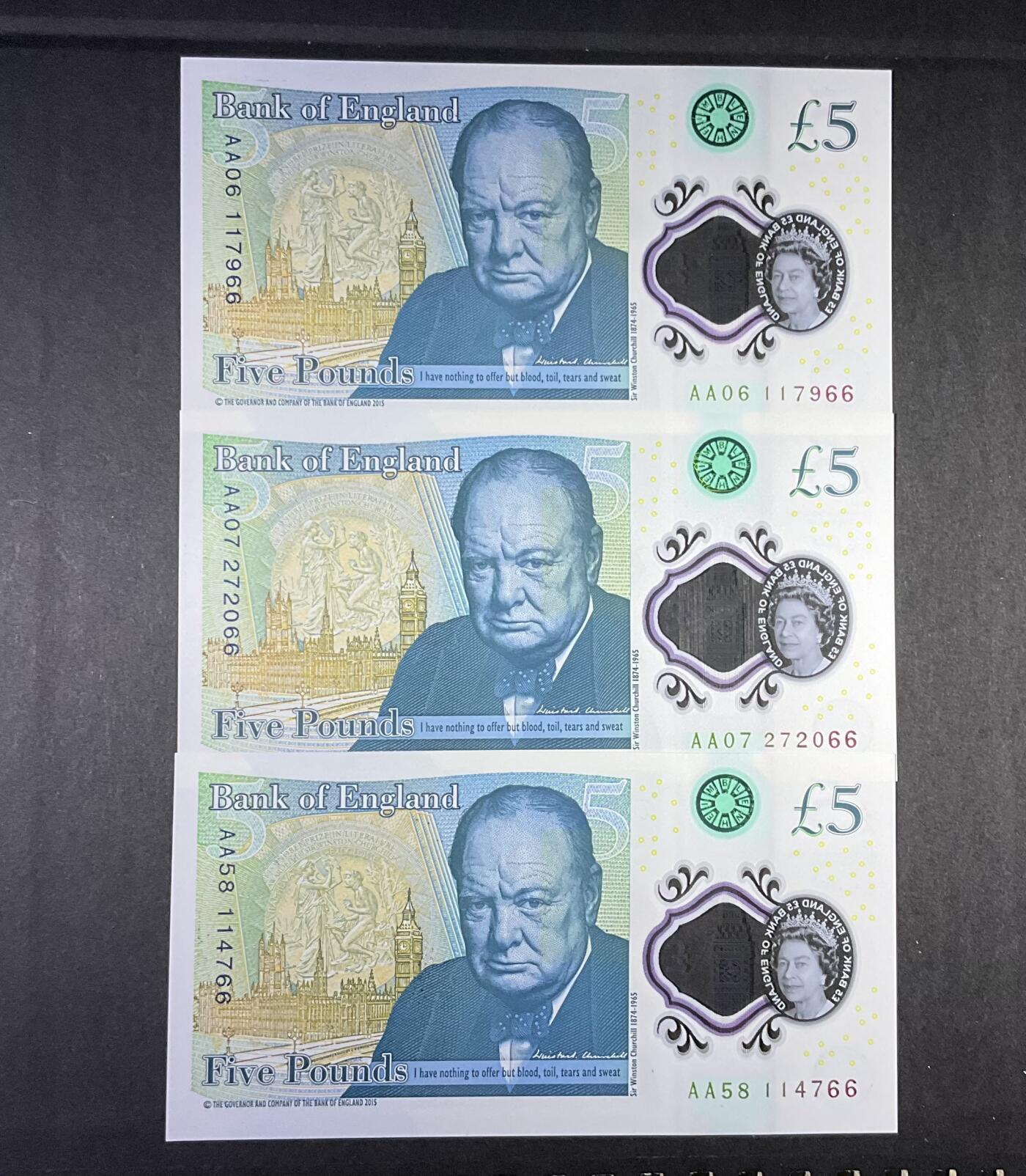 【礼羽收藏】🌏世界钱币拍卖第131期 英国绝版女王5英镑，AA冠尾66靓号一组共3张(注:开窗口无刮擦痕(集冠首选)均绝品