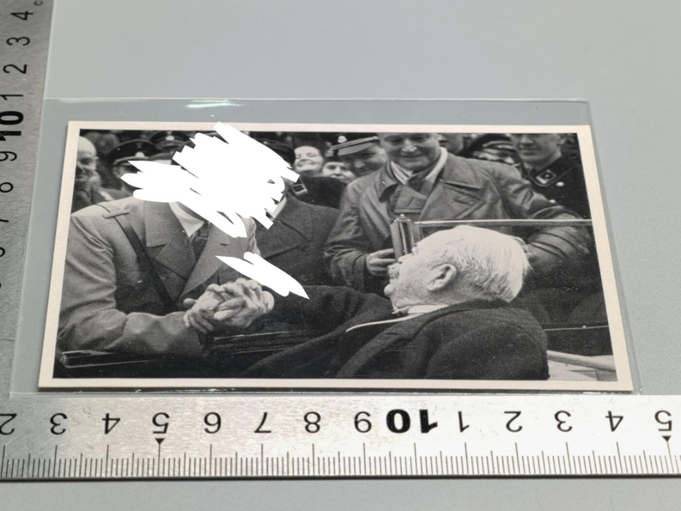 小驴勋章奖章收藏4月4日周六晚六点拍卖（珍爱和平，收藏战争，铭记历史，勿忘国耻，忠党爱国。有偿代拍，送拍规则在简介最后，参拍须阅读规则后再参拍，关系到运费包装发货时效真假辨别等关键信息，拍卖时不再发原图，看大图店主微信码在拍卖店铺介绍里） 画家宣传卡片