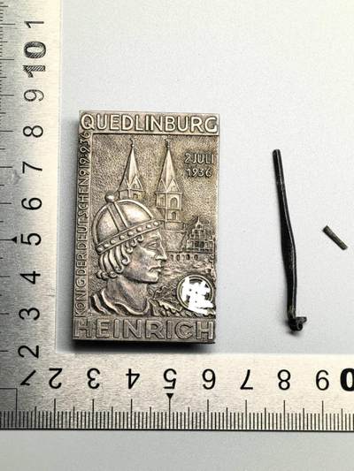 小驴勋章奖章收藏4月4日周六晚六点拍卖（珍爱和平，收藏战争，铭记历史，勿忘国耻，忠党爱国。有偿代拍，送拍规则在简介最后，参拍须阅读规则后再参拍，关系到运费包装发货时效真假辨别等关键信息，拍卖时不再发原图，看大图店主微信码在拍卖店铺介绍里） - 现代工艺品 SS集会徽章 非原品