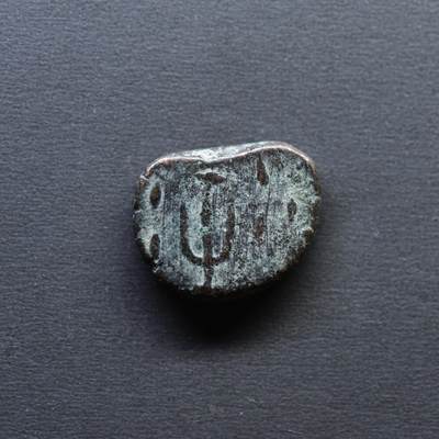 【良泉】4月16日【西方古代打制币】拍卖108件 -  公元2世纪【埃兰】奥罗德斯三世“族徽版”铜币，2.98克