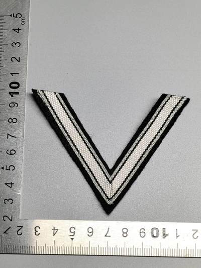 小驴勋章奖章收藏4月4日周六晚六点拍卖（珍爱和平，收藏战争，铭记历史，勿忘国耻，忠党爱国。有偿代拍，送拍规则在简介最后，参拍须阅读规则后再参拍，关系到运费包装发货时效真假辨别等关键信息，拍卖时不再发原图，看大图店主微信码在拍卖店铺介绍里） - 现代工艺品 SS臂章 非原品