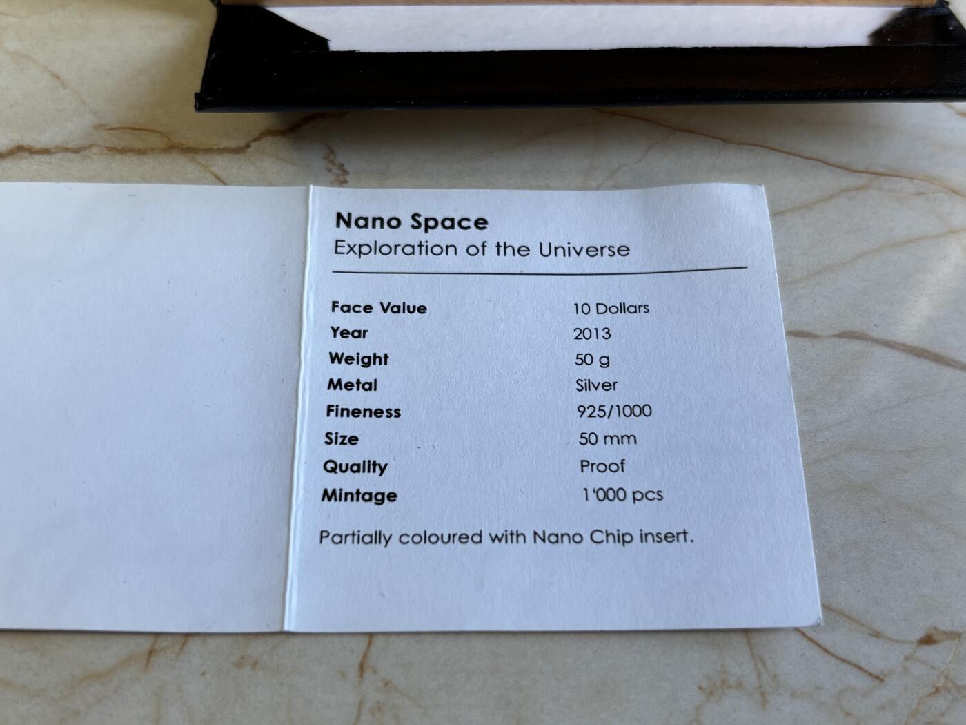 第196期拍卖 库克2013年镶嵌纳米芯片宇宙探索精制彩色银币，925银，50克，发行1000枚