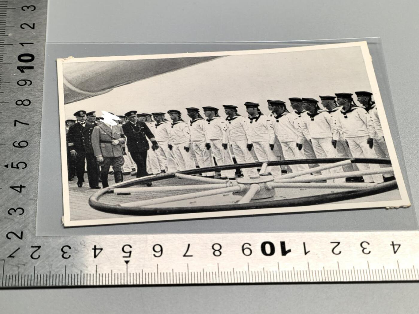 小驴勋章奖章收藏4月4日周六晚六点拍卖（珍爱和平，收藏战争，铭记历史，勿忘国耻，忠党爱国。有偿代拍，送拍规则在简介最后，参拍须阅读规则后再参拍，关系到运费包装发货时效真假辨别等关键信息，拍卖时不再发原图，看大图店主微信码在拍卖店铺介绍里） 画家宣传卡片