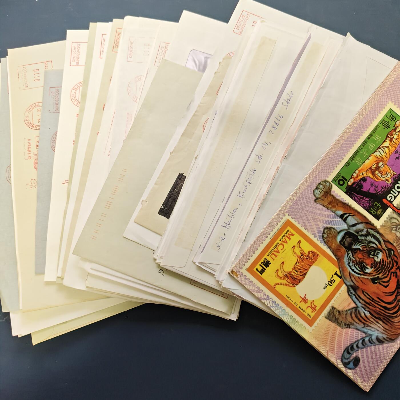 【全场包邮】纯粹捡漏拍517场 【邮票】世界各国各类实寄封及带镀金章贺年卡一组