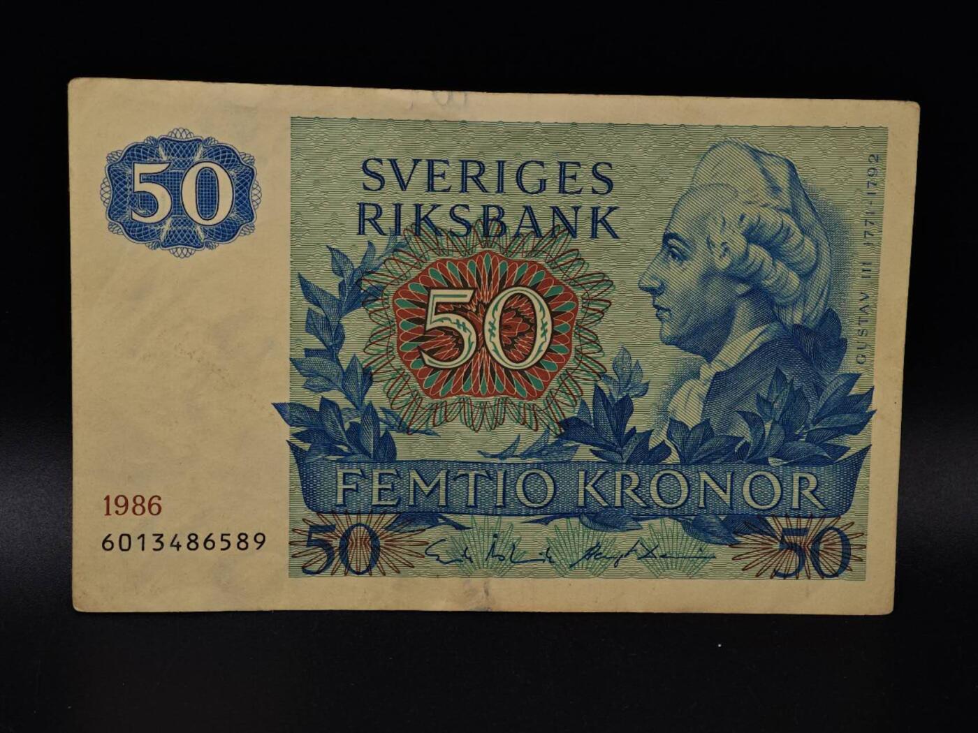  【淘币小摊】限时拍第八百八十九拍   散币套币纸币邮品场    每周一统一发货 瑞典50克朗纸币【有折】