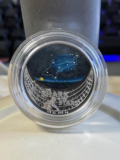 第195期拍卖 - 澳大利亚2021年梦幻星空鲨鱼座半盎司彩色银币，999银，发行量5000枚