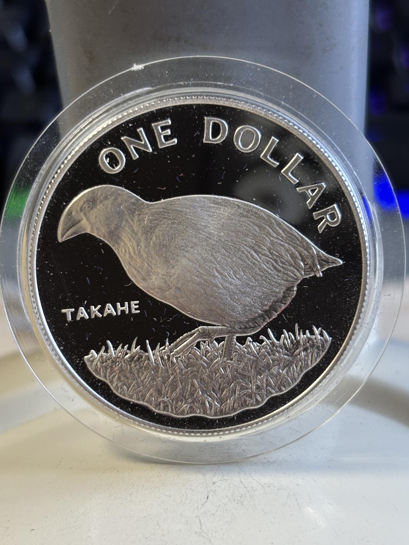 第195期拍卖 新西兰1982年南秧鸡，珍稀动物系列精制大银币带盒证书，27.216克，925银