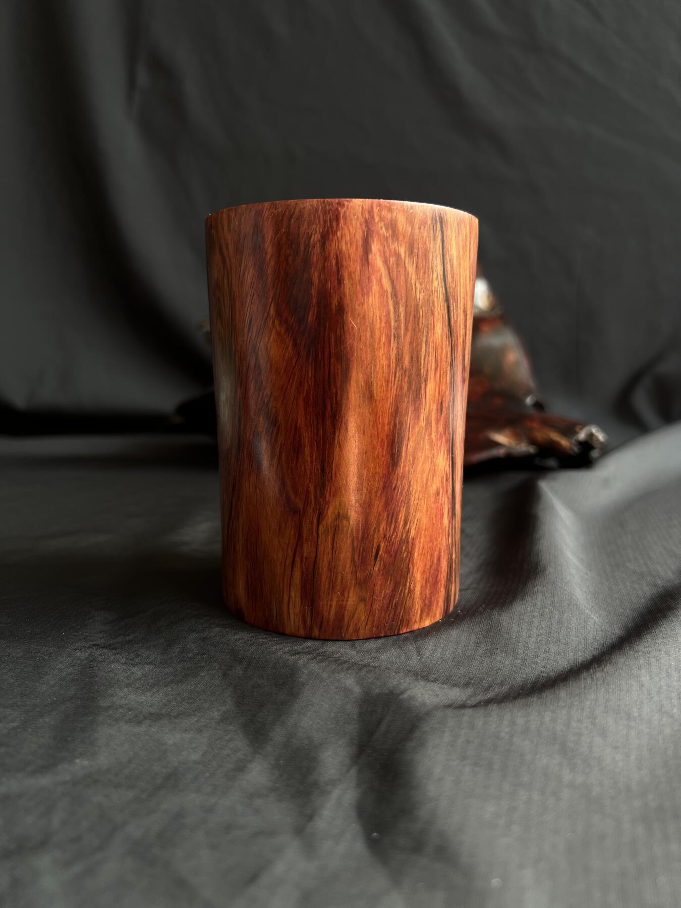 零元拍：海南黄花梨笔筒，整颗料抠出，口径：75/108MM