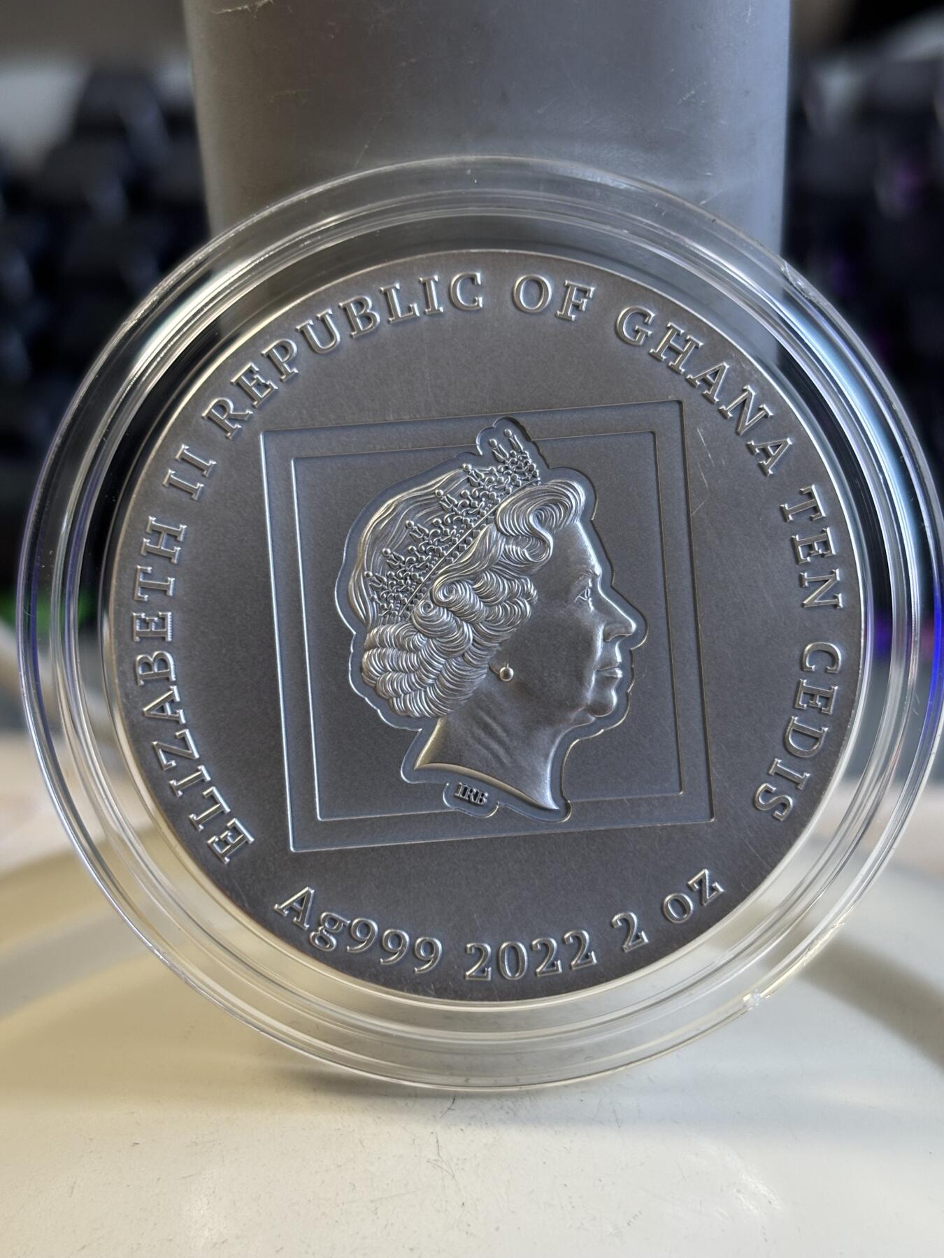 第196期拍卖 加纳2022年忙碌的小蚂蚁2盎司镀金仿古纪念银币，999银镀金，发行500枚