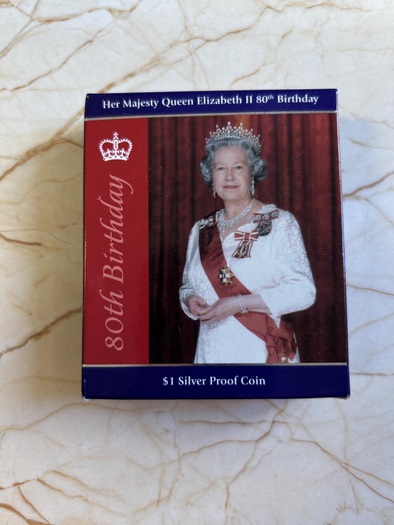 第195期拍卖 新西兰2006年伊丽莎白女王80周岁生日纪念精制银币，国际热门主题，31.1克，999银，编号0268，发行量2500枚，原盒证书