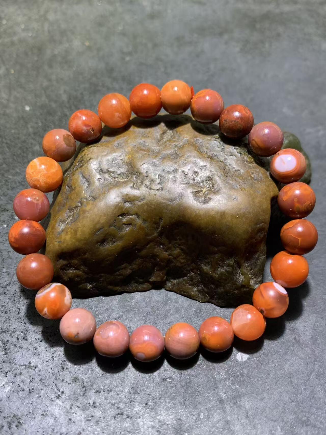 川料南红玛瑙通货手串一条