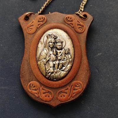 【全场包邮】纯粹捡漏拍517场 - 【杂件·自辨】意大利宗教挂牌-带皮套内嵌耶稣/圣母金属牌（可能是银质）-带说明