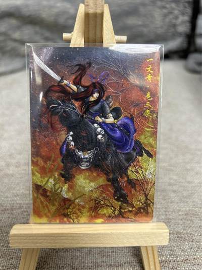 喜灰玩卡拍卖第七期，接拍品0佣金，欢迎送拍，释放现金流，让自己有资金可以购买更多喜欢的卡牌，让别的卡友能淘到更多心仪的卡牌 - 【亲签限编014/108】 卡德曼 谷粒老师绘 扈三娘 021B 限编粗闪