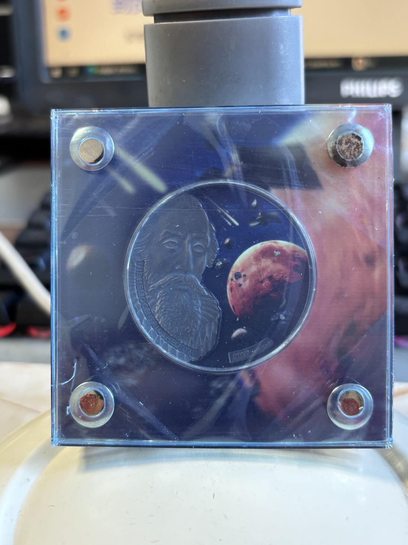 第196期拍卖 布基纳法索2017天文学家系列2开普勒镶3陨石银币,999银，发行500枚