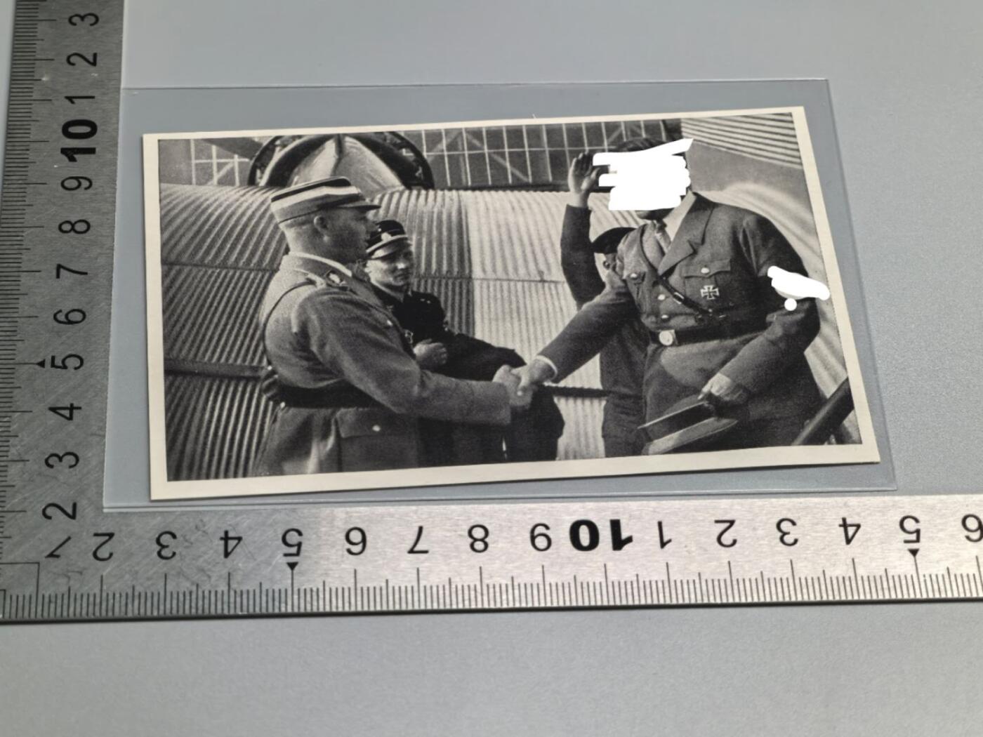 小驴勋章奖章收藏4月4日周六晚六点拍卖（珍爱和平，收藏战争，铭记历史，勿忘国耻，忠党爱国。有偿代拍，送拍规则在简介最后，参拍须阅读规则后再参拍，关系到运费包装发货时效真假辨别等关键信息，拍卖时不再发原图，看大图店主微信码在拍卖店铺介绍里）