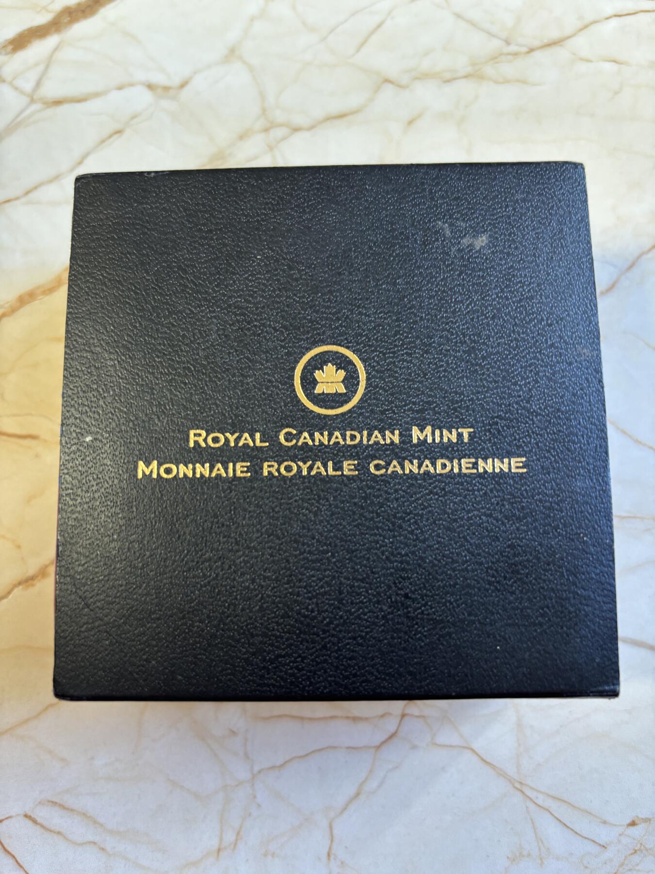 第196期拍卖 加拿大2014年睡莲和豹纹蛙镶嵌玻璃1盎司彩色纪念银币，9999银，发行12500枚