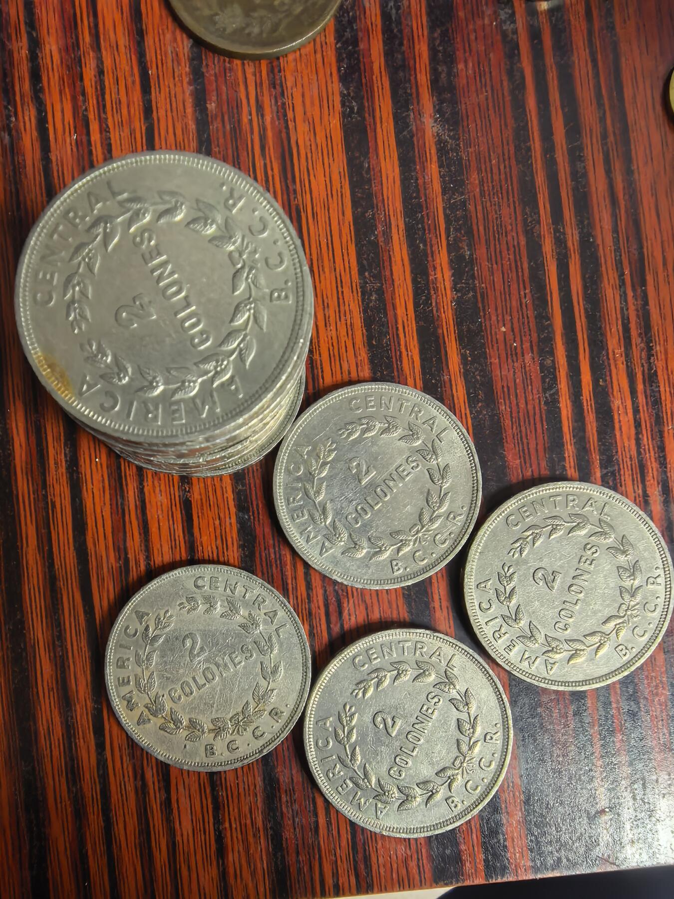 泡泡堂微拍2026.4.2第1场 哥斯达黎加硬币2元，随机一枚。