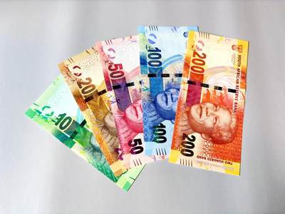 【Blue Auction】世界纸币精拍第803期——18级TOP拍卖/信誉/品质/专业/高效💫 - 【一组5张AAA-AAE首发冠782全同小号】南非 2018年10-200兰特 全新UNC