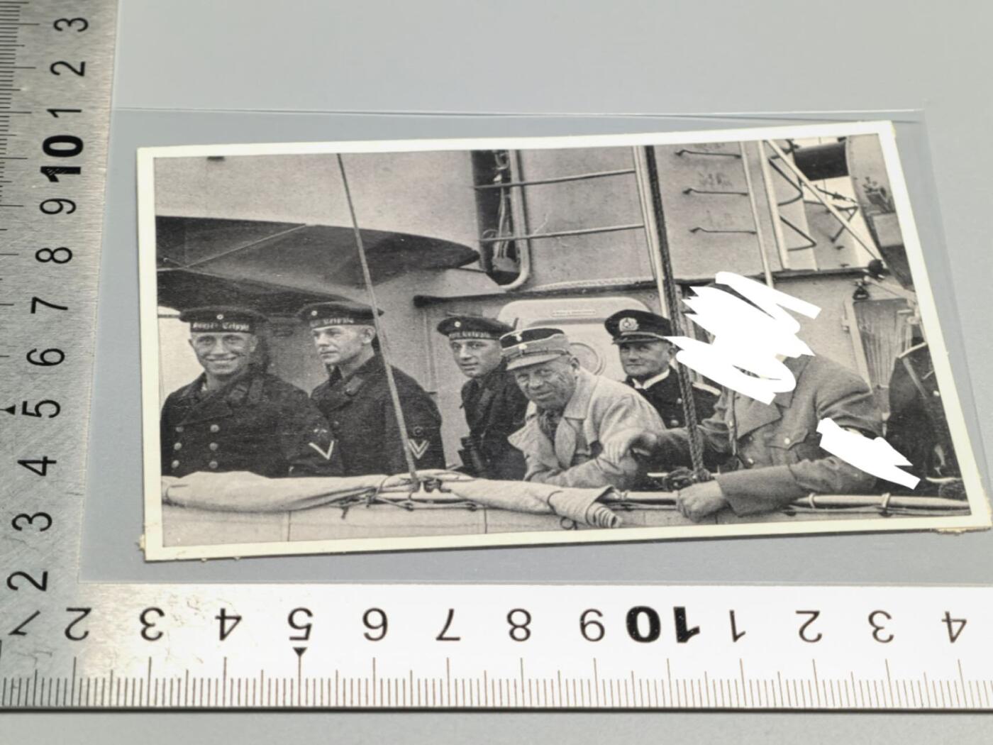 小驴勋章奖章收藏4月4日周六晚六点拍卖（珍爱和平，收藏战争，铭记历史，勿忘国耻，忠党爱国。有偿代拍，送拍规则在简介最后，参拍须阅读规则后再参拍，关系到运费包装发货时效真假辨别等关键信息，拍卖时不再发原图，看大图店主微信码在拍卖店铺介绍里） 画家宣传卡片