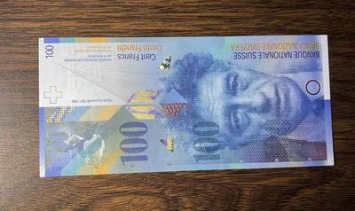 【礼羽收藏】🌏世界钱币拍卖第131期 -  瑞士--人像版2010年100法郎，无47豹子111靓号印刷精良凹凸感好保升值佳品(UNC+)