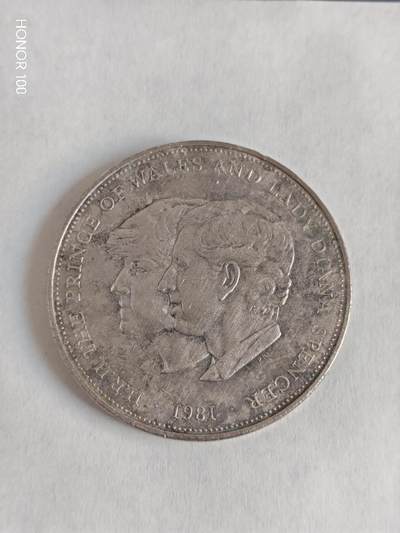 纪念章/纪念币 - 1981年英国查尔斯王子与戴安娜王妃大婚纪念币，面值为25便士（也常被称作“克朗币”），是当时极具纪念意义的官方发行藏品。