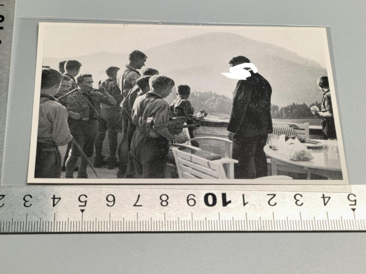 小驴勋章奖章收藏4月4日周六晚六点拍卖（珍爱和平，收藏战争，铭记历史，勿忘国耻，忠党爱国。有偿代拍，送拍规则在简介最后，参拍须阅读规则后再参拍，关系到运费包装发货时效真假辨别等关键信息，拍卖时不再发原图，看大图店主微信码在拍卖店铺介绍里）