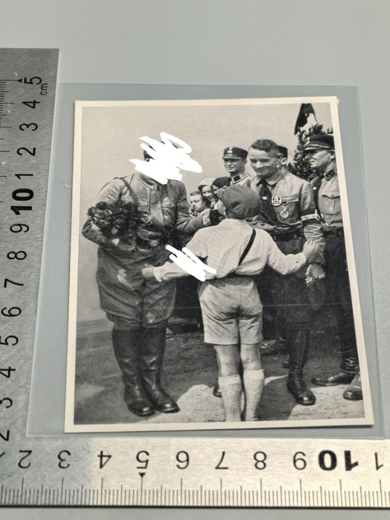 小驴勋章奖章收藏4月4日周六晚六点拍卖（珍爱和平，收藏战争，铭记历史，勿忘国耻，忠党爱国。有偿代拍，送拍规则在简介最后，参拍须阅读规则后再参拍，关系到运费包装发货时效真假辨别等关键信息，拍卖时不再发原图，看大图店主微信码在拍卖店铺介绍里）