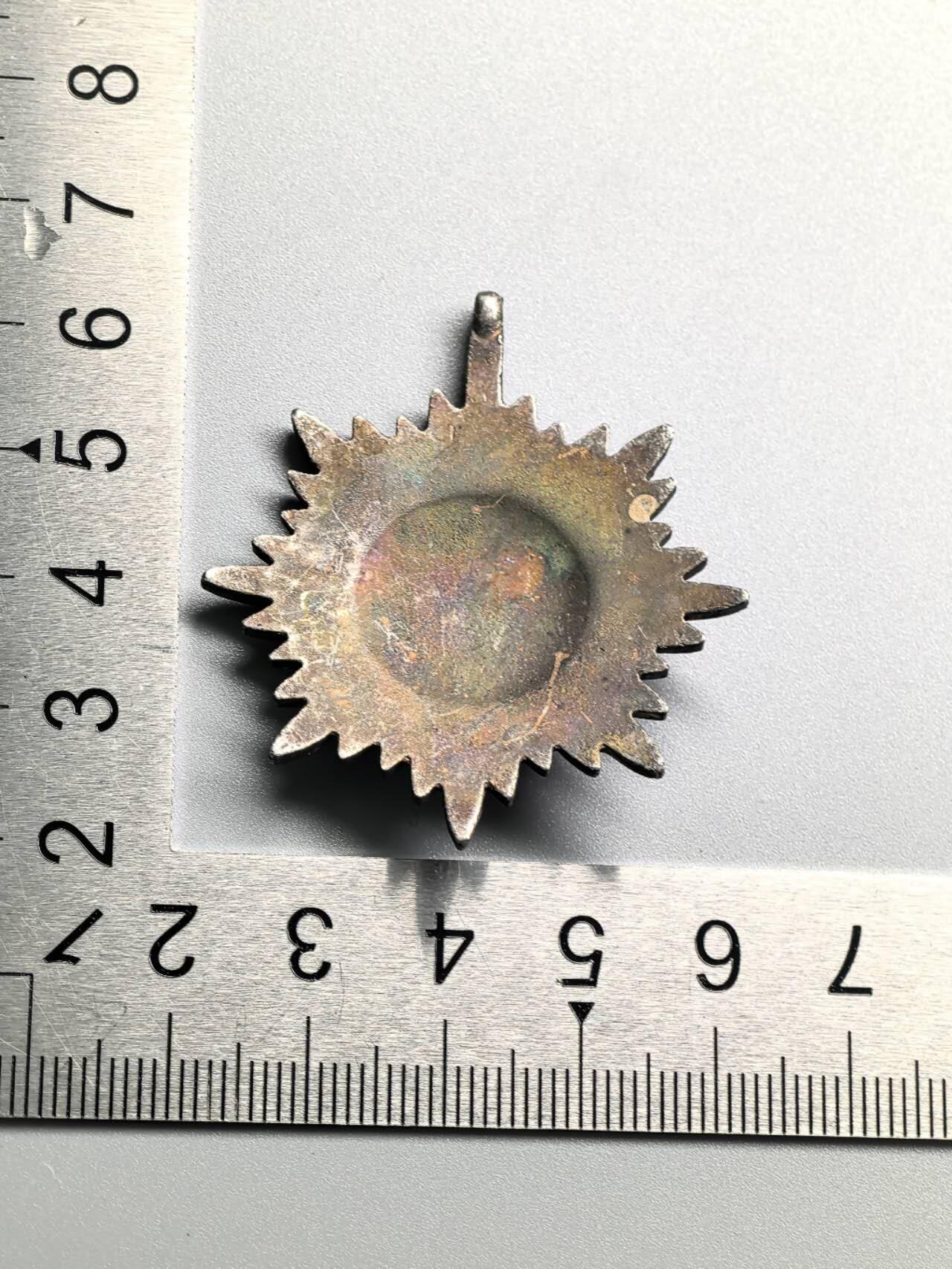 小驴勋章奖章收藏4月4日周六晚六点拍卖（珍爱和平，收藏战争，铭记历史，勿忘国耻，忠党爱国。有偿代拍，送拍规则在简介最后，参拍须阅读规则后再参拍，关系到运费包装发货时效真假辨别等关键信息，拍卖时不再发原图，看大图店主微信码在拍卖店铺介绍里） 现代工艺品 二级东线解放 非原品