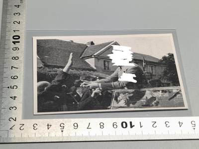 小驴勋章奖章收藏4月4日周六晚六点拍卖（珍爱和平，收藏战争，铭记历史，勿忘国耻，忠党爱国。有偿代拍，送拍规则在简介最后，参拍须阅读规则后再参拍，关系到运费包装发货时效真假辨别等关键信息，拍卖时不再发原图，看大图店主微信码在拍卖店铺介绍里） - 画家宣传卡片