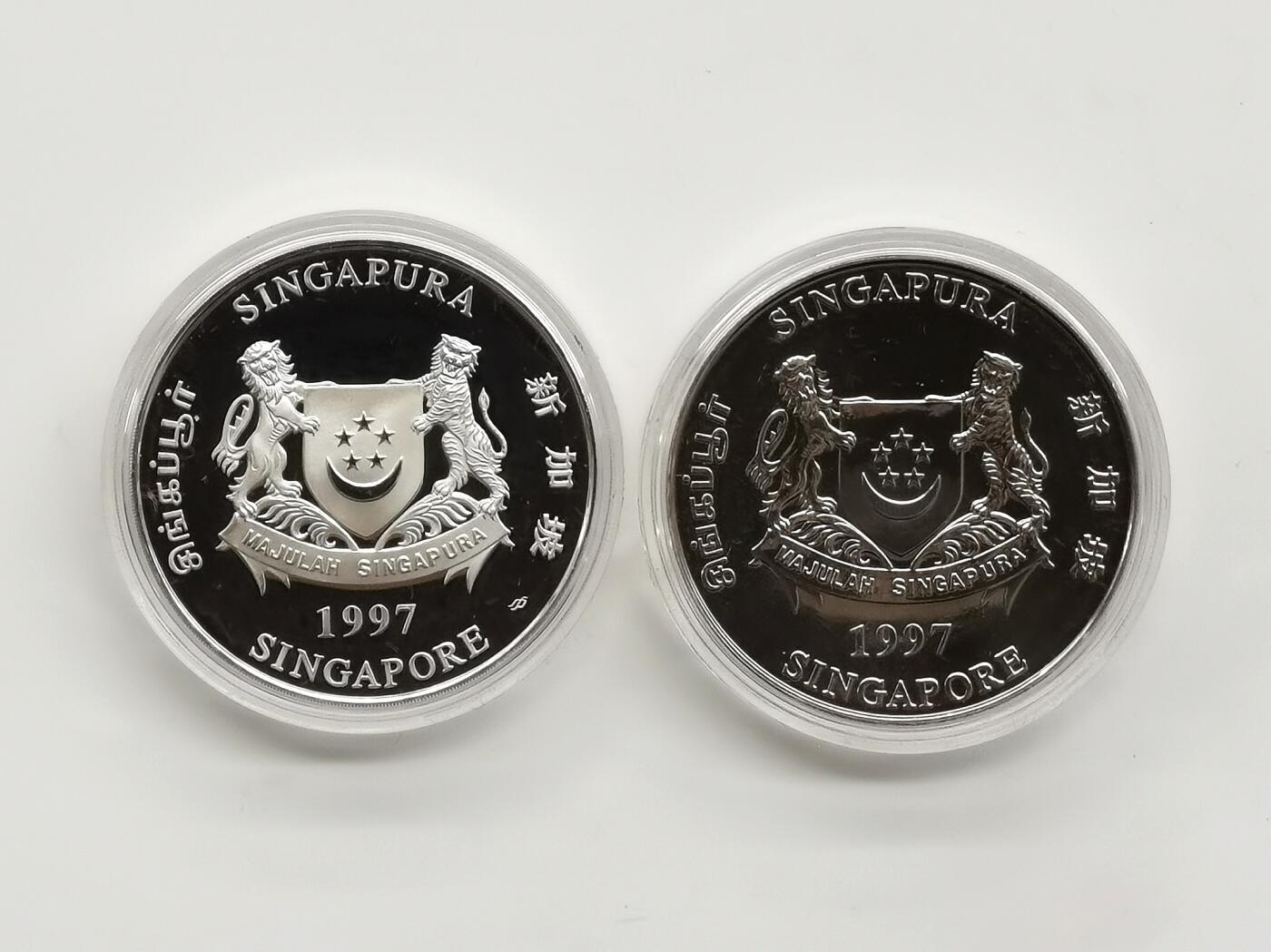 博洋堂世界钱币拍卖第167期（全场包邮） 新加坡1997年10元精制银铜币套 东盟30周年 31.1克925银28克铜 发行量：2800套 盒证全