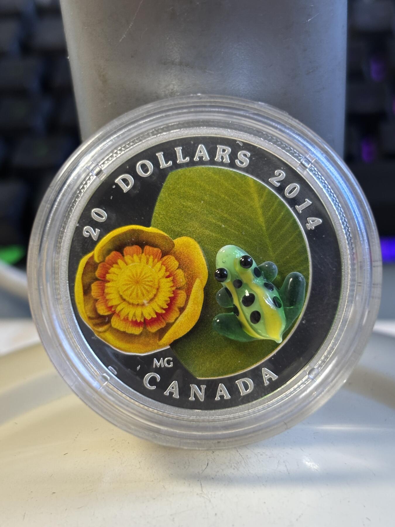第196期拍卖 加拿大2014年睡莲和豹纹蛙镶嵌玻璃1盎司彩色纪念银币，9999银，发行12500枚