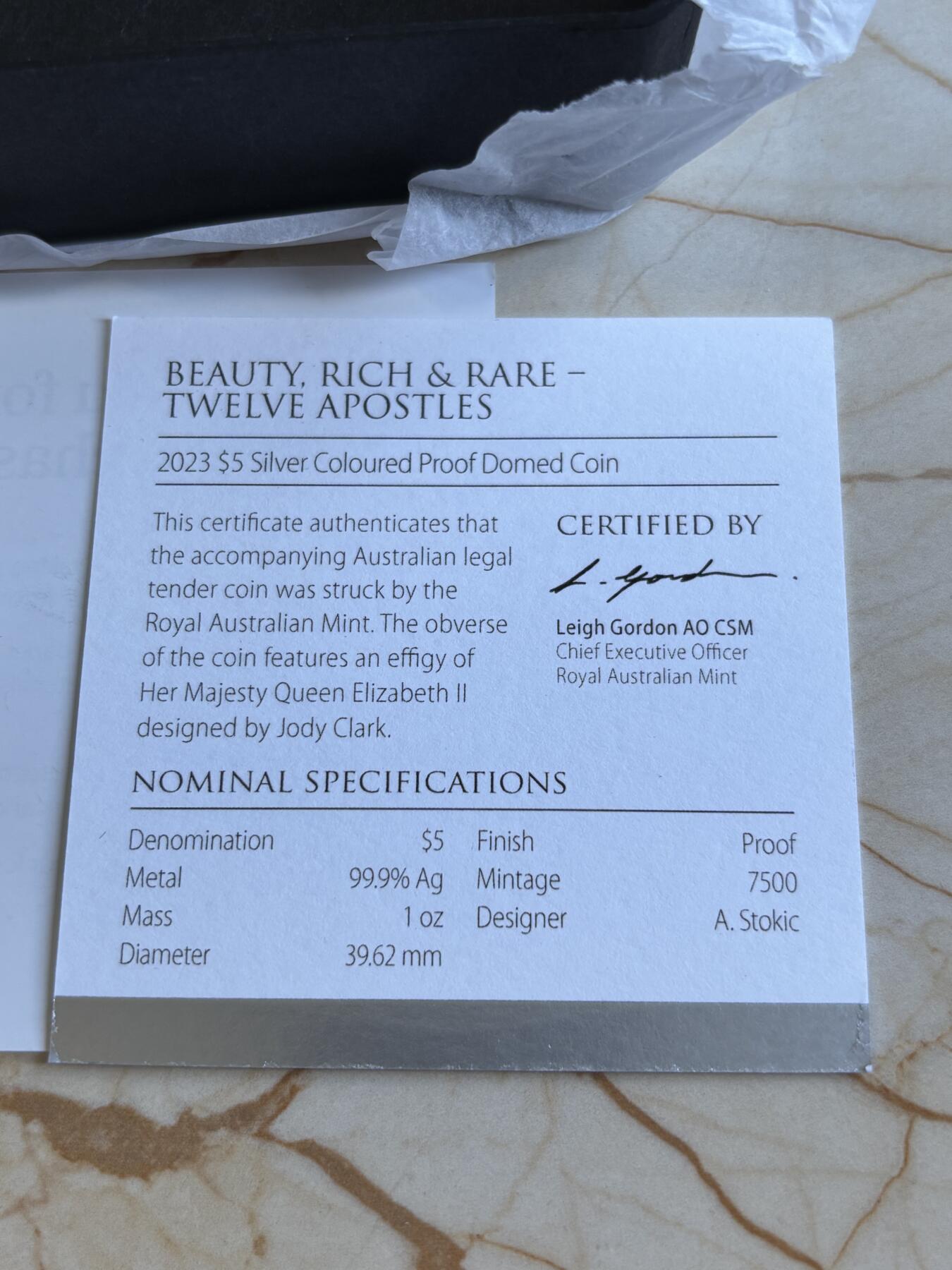 第196期拍卖 澳大利亚2023年十二使徒岩1盎司曲面彩色纪念银币，999银，发行7500枚