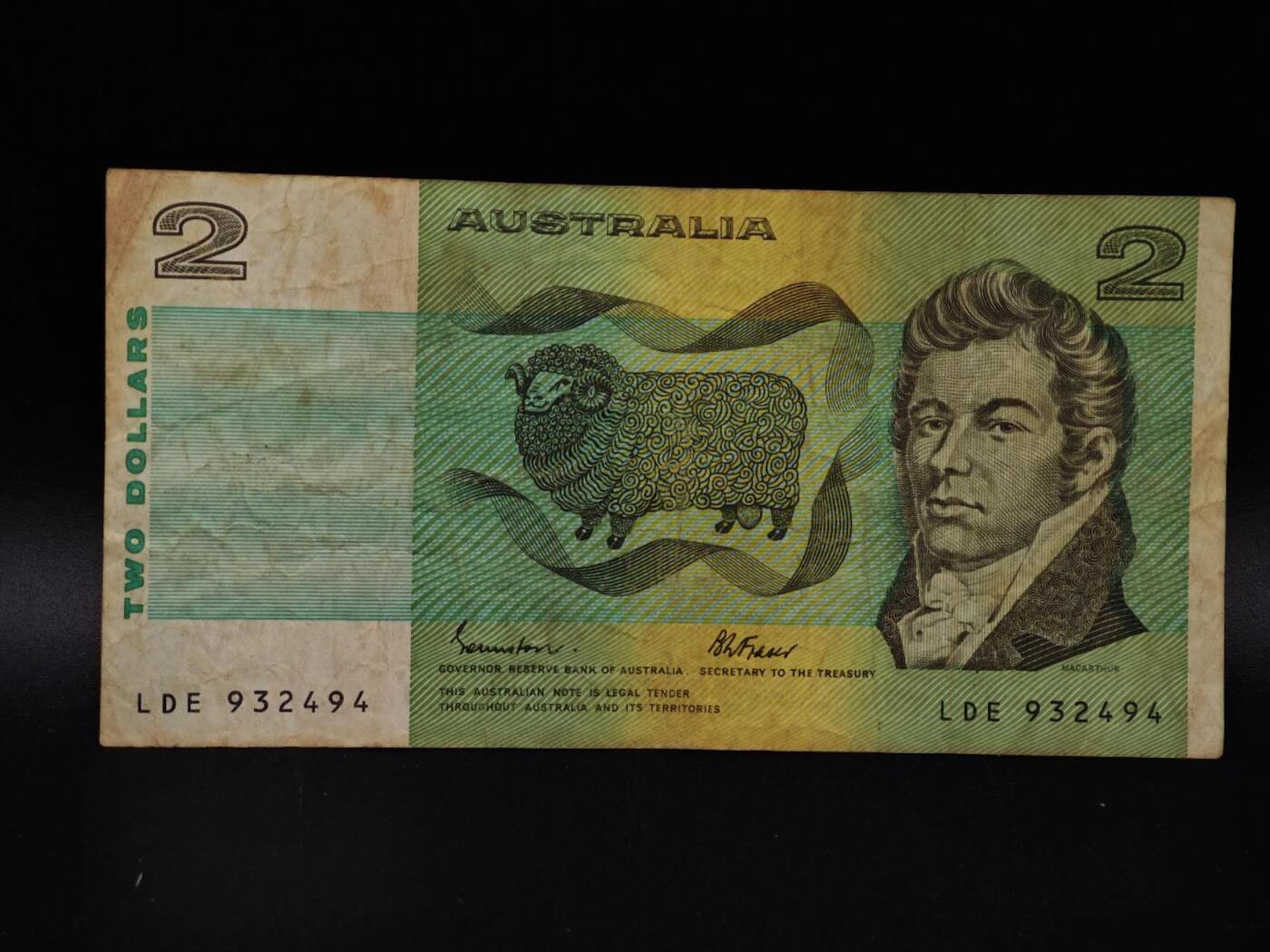  【淘币小摊】限时拍第八百八十九拍   散币套币纸币邮品场    每周一统一发货 澳大利亚2元纸币【有折】