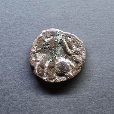 【良泉】4月16日【西方古代打制币】拍卖108件 - 公元247-267年【古印度】贵霜，婆湿色伽“湿婆瘤牛”铜币，5.75克