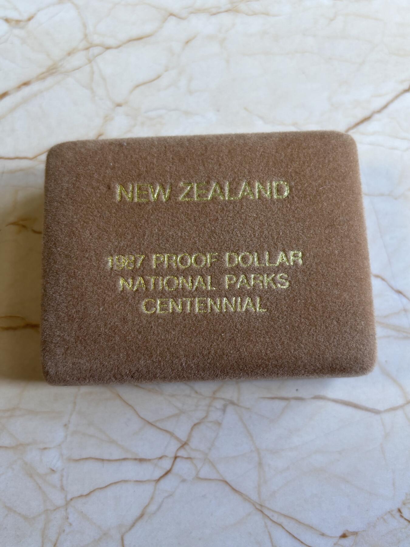 第195期拍卖 新西兰1987年国家公园百年纪念，珍稀动物系列精制大银币带盒无证书，27.22克，925银