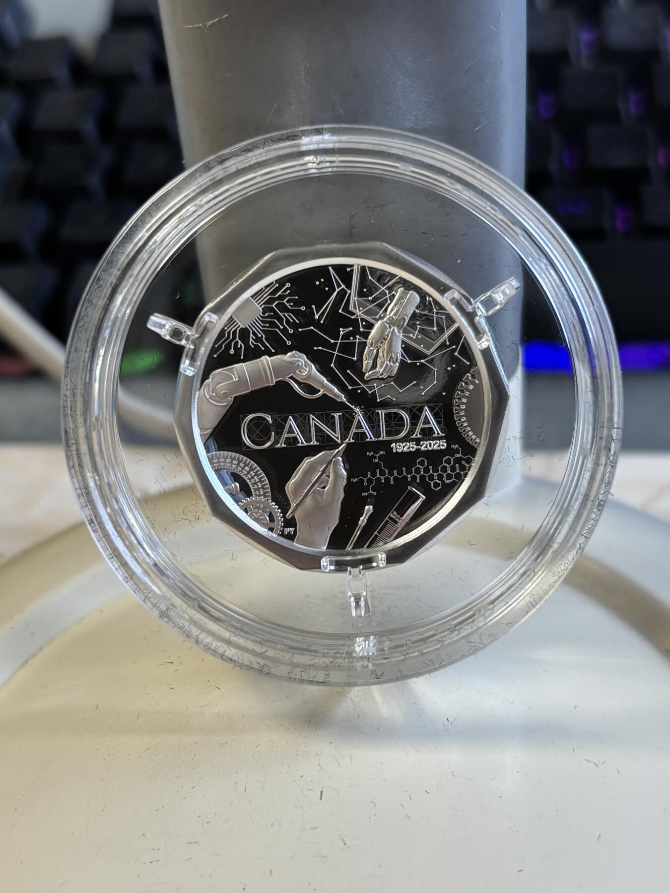 第196期拍卖 加拿大2025年工程师的召唤1盎司多边形精制纪念银币，9999银，发行5000枚